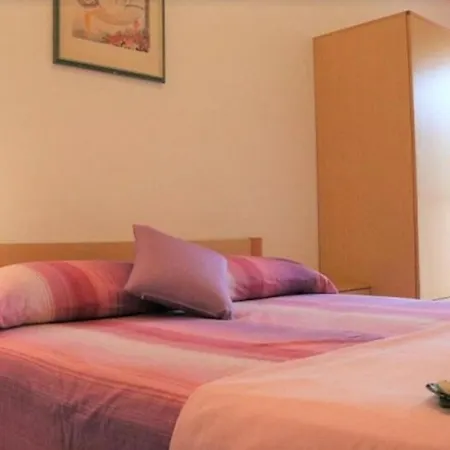 펜션 Comfortable In A Quiet Area But Close To The City Center 비비오네